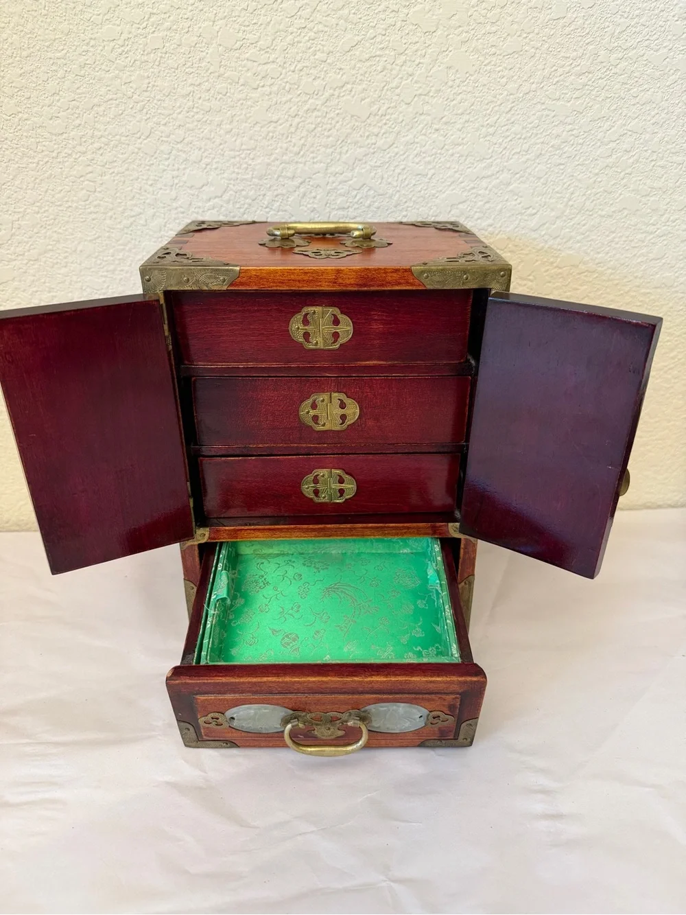 Vintage chinese compact brown